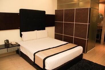 هتل Shervinton Executive Boutique
