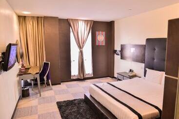 هتل Shervinton Executive Boutique