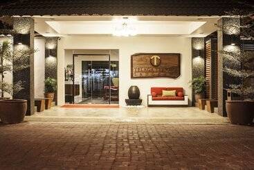 هتل Palette Telaga Terrace Boutique Resort