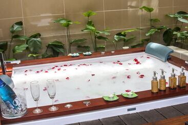 هتل Palette Telaga Terrace Boutique Resort