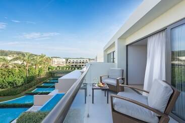 호텔 The Ixian Grand & All Suites  Adults Only