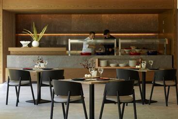 호텔 The Ixian Grand & All Suites Adults Only