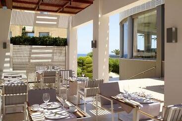 호텔 The Ixian Grand & All Suites  Adults Only