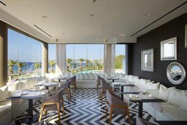 호텔 The Ixian Grand & All Suites  Adults Only