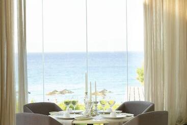 호텔 The Ixian Grand & All Suites  Adults Only