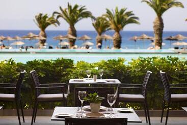 호텔 The Ixian Grand & All Suites  Adults Only