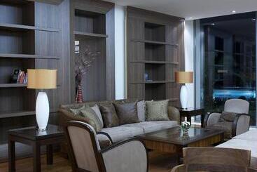 호텔 The Ixian Grand & All Suites  Adults Only