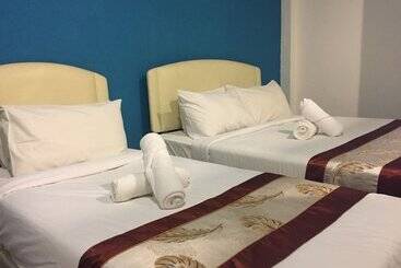 هتل Woodpecker Lodge Kuching