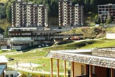 Le Rond Point Des Pistes