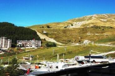 Le Rond Point Des Pistes