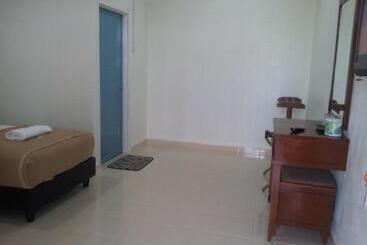 مُتل Huda Inn