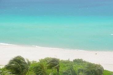 New Point Miami Beach Apartments