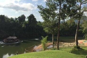 Pechmaneekan Beach Resort