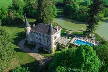 پانسیون Château Les Vallées
