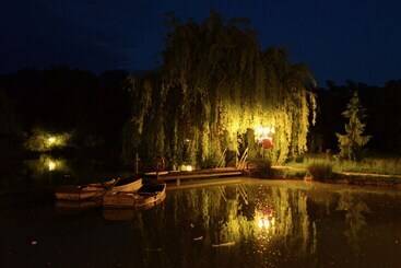 پانسیون Château Les Vallées