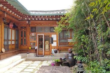 پانسیون Gongsimga Hanok Guesthouse