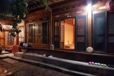 پانسیون Gongsimga Hanok Guesthouse