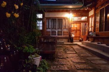 پانسیون Gongsimga Hanok Guesthouse
