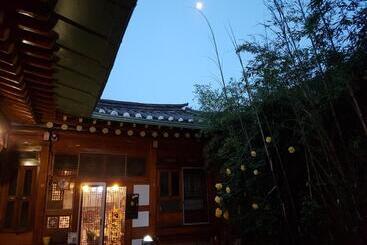 پانسیون Gongsimga Hanok Guesthouse
