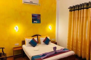 پانسیون Sam's Guest House