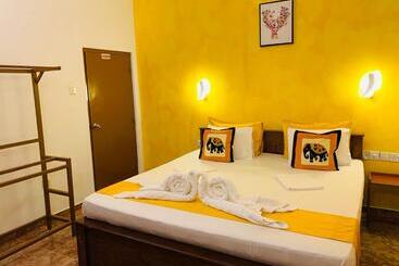 پانسیون Sam's Guest House