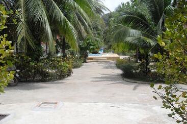 استراحتگاه Lanta Summer House 1