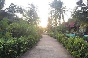 استراحتگاه Lanta Summer House 1