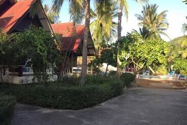 استراحتگاه Lanta Summer House 1