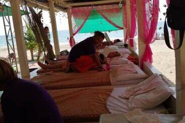 استراحتگاه Lanta Summer House 1