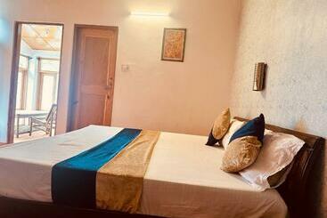 Alpine   A Boutique Hotel , Manali