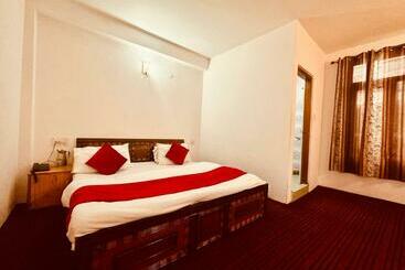 Alpine   A Boutique Hotel , Manali