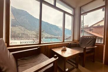 Alpine   A Boutique Hotel , Manali