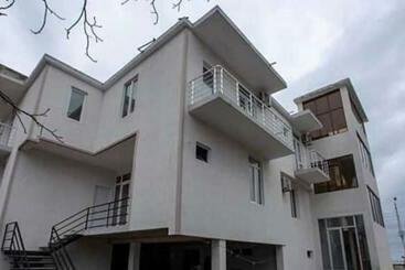 تختخواب و صبحانه White Kobuleti