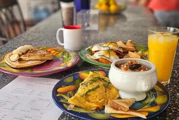Boutique Hotel & Suites Hacienda Lord Twigg
