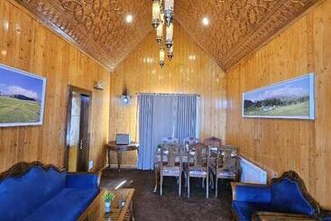 هتل Gulmarg Woods By Stay Pattern
