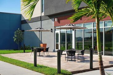 هتل Hyatt Place Melbourne Airport, Fl