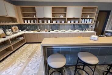 هتل Hyatt Place Melbourne Airport, Fl
