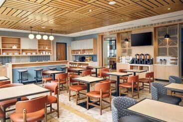هتل Hyatt Place Melbourne Airport, Fl