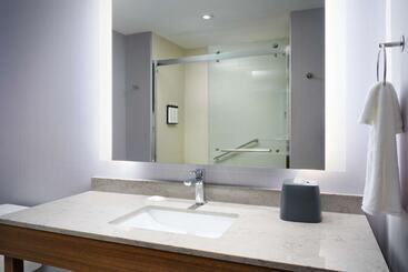 هتل Hyatt Place Melbourne Airport, Fl