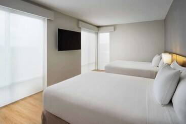 هتل Hyatt Place Melbourne Airport, Fl
