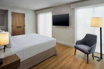هتل Hyatt Place Melbourne Airport, Fl