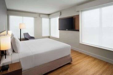 هتل Hyatt Place Melbourne Airport, Fl