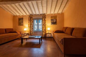 پانسیون La Foresteria Castell In Villa