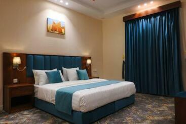 هتل آپارتمان انباك للشقق المخدومه