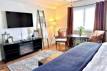 تختخواب و صبحانه Settlers Suites
