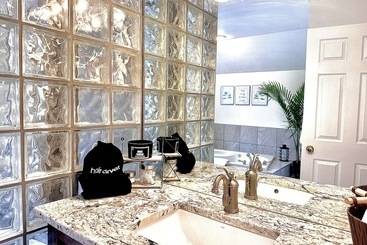 تختخواب و صبحانه Settlers Suites