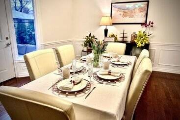 تختخواب و صبحانه Settlers Suites