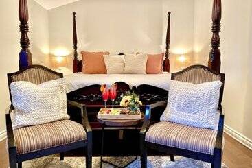 تختخواب و صبحانه Settlers Suites