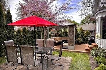تختخواب و صبحانه Settlers Suites