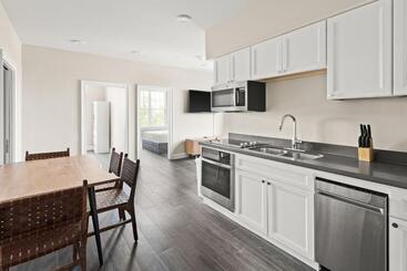هتل Bywater Suite